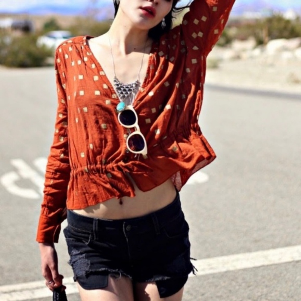 House Of Harlow 1960 Dacia Blouse boho. NWT